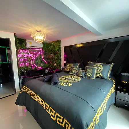 Pablo Escobars Secret Hideout! Villa *